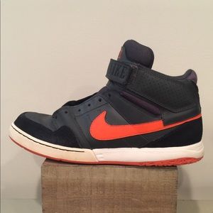 Nike Mens Zoom Morgan 2 Mid Tops Sneakers